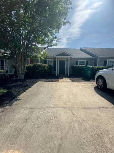 Main picture of 104 Ansley Ct