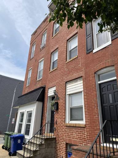 Main picture of 1648 S Charles St