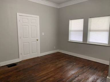 Main picture of 619 N Oxford St