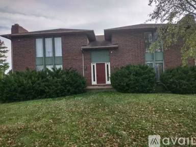 Main picture of 332 Southampton Dr