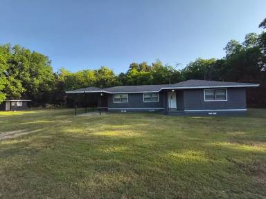 Main picture of 2617 SW Crater Creek Rd