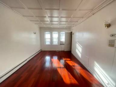 Main picture of 136 Old Colony Ave