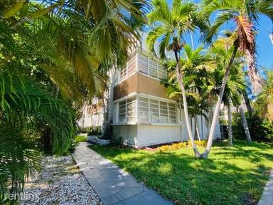 Main picture of 10084 W Bay Harbor Dr
