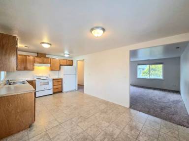 Main picture of 1405 Maple St