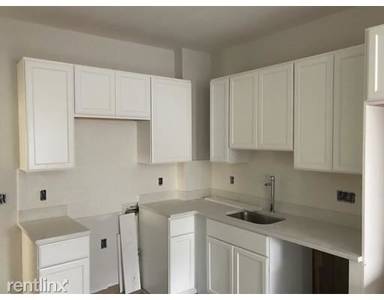 Main picture of 903 Saratoga St