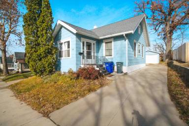 Main picture of 1922 Higley Ave SE