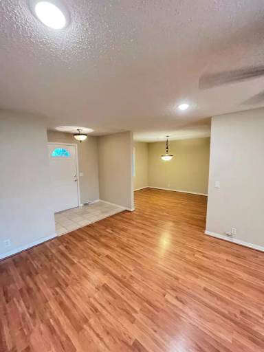 Main picture of 4404 NE Hudson Rd