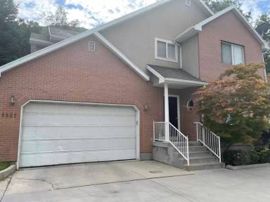 Main picture of 2982 E Casto Ln