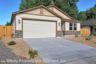 Main picture of 594 Grey Eagle Ln