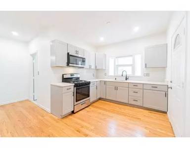 Main picture of 58 Fowler St