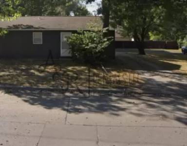 Main picture of 404 E Jefferson St