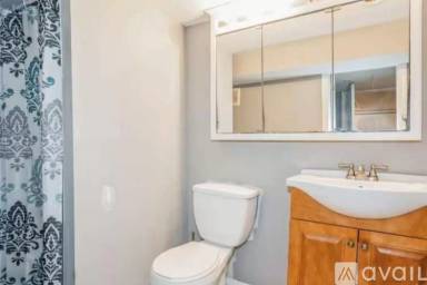 Main picture of 126 Arpage Dr E