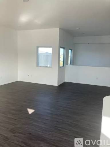 Main picture of 9625 Gilespie St