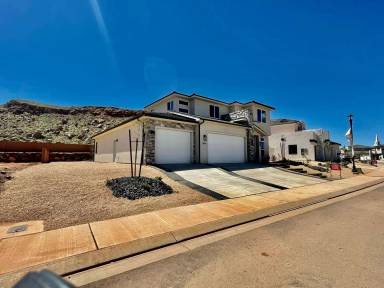 Main picture of 3984 E Cerro Way