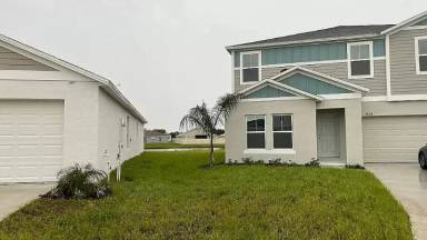Main picture of 1397 Axel Cir