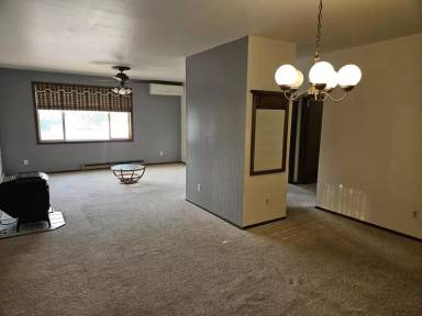 Main picture of 1102 N Main St