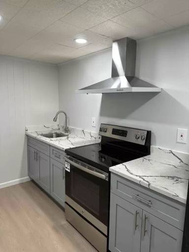 Main picture of 100 Oyster Bay Rd