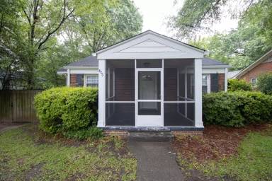 Main picture of 806 Huntington Ave
