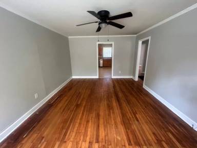 Main picture of 3812 Gill St