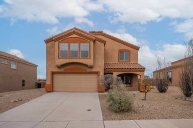 Main picture of 725 S Willis Ray Ave