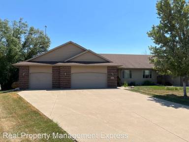 Main picture of 5916 S Mandy Ave