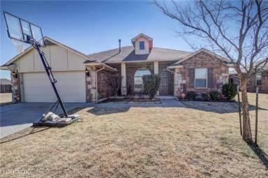 Main picture of 2252 Peacock Dr