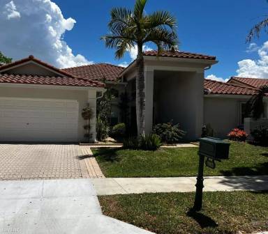 Main picture of 1952 Water Ridge Dr