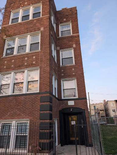Main picture of 1221 S Avers Ave