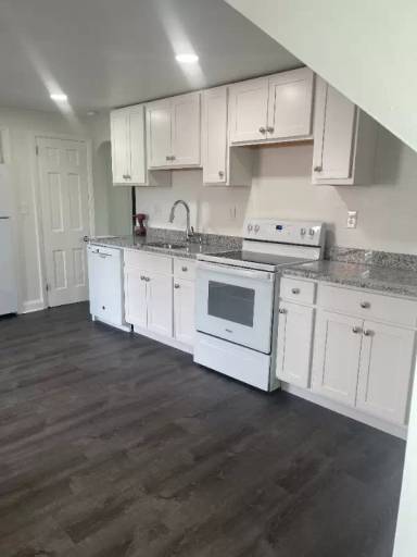 Main picture of 701 Academy Rd