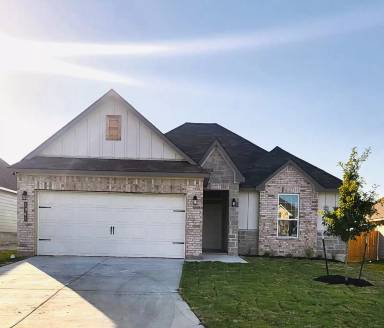 Main picture of 1911 Holleman Dr