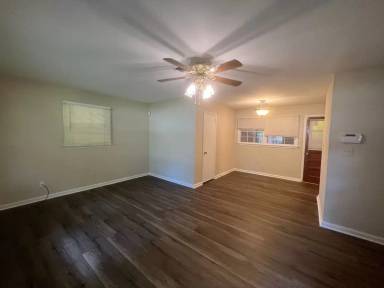 Main picture of 3615 Holland Dr
