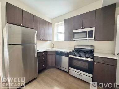 Main picture of 2814 N Troy St