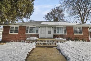 Main picture of 202 S Mattis Ave