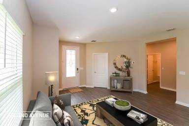 Main picture of 447 Falcon Ridge Rd