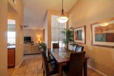 Main picture of 6445 N Tierra de las Catalinas