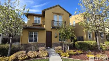 Main picture of 2003 Poinsettia St