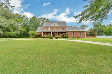 Main picture of 2511 Independence St