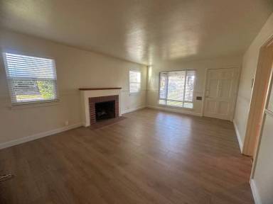 Main picture of 100 Ruth Ct