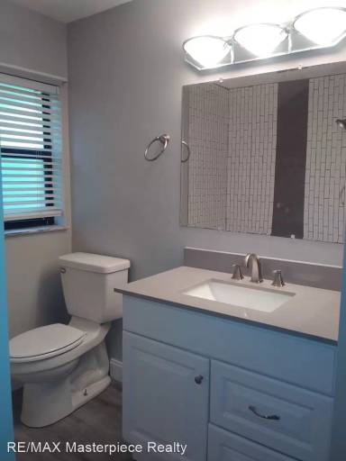 Main picture of Island House Condominiums