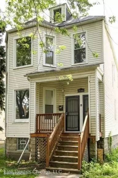 Main picture of 8008 S Escanaba Ave