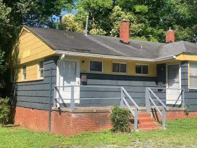 Main picture of 1725 Academy St