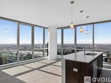 Main picture of 800 S Michigan Ave