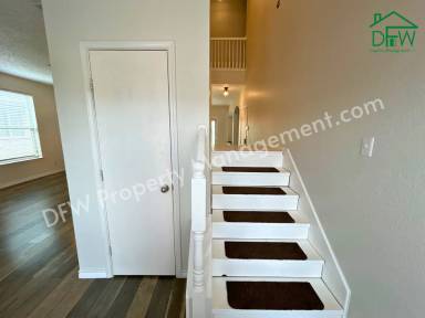 Main picture of 4421 Stepping Stone Dr