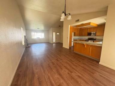 Main picture of 668 Mariah Dr