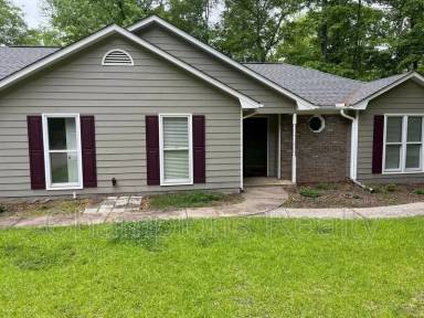 Main picture of 7113 Chaucer Ln