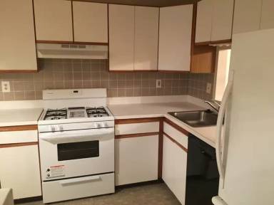 Main picture of 2405 Thistledown Ct