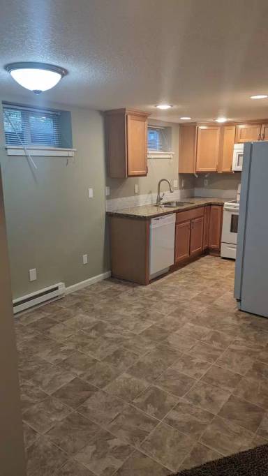 Main picture of 11236 NE Oregon St