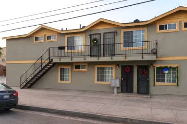 Main picture of 1142 S Eastman Ave