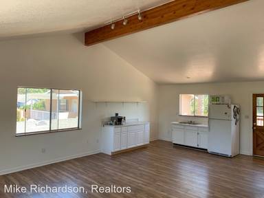 Main picture of 535 W Ortega St