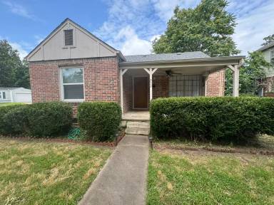 Main picture of 232 S Florence Ave